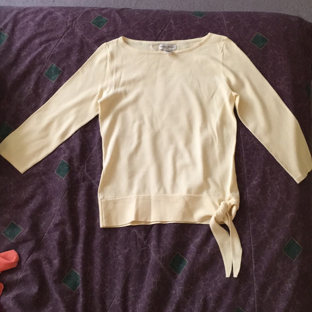 Sweater with tie on left side